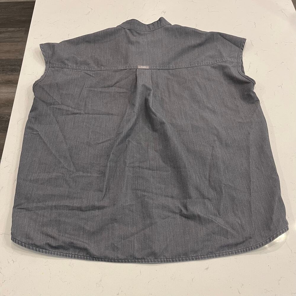 Figs Rafaela Oversized Scrub Top Graphite size Small - Picture 2 of 4